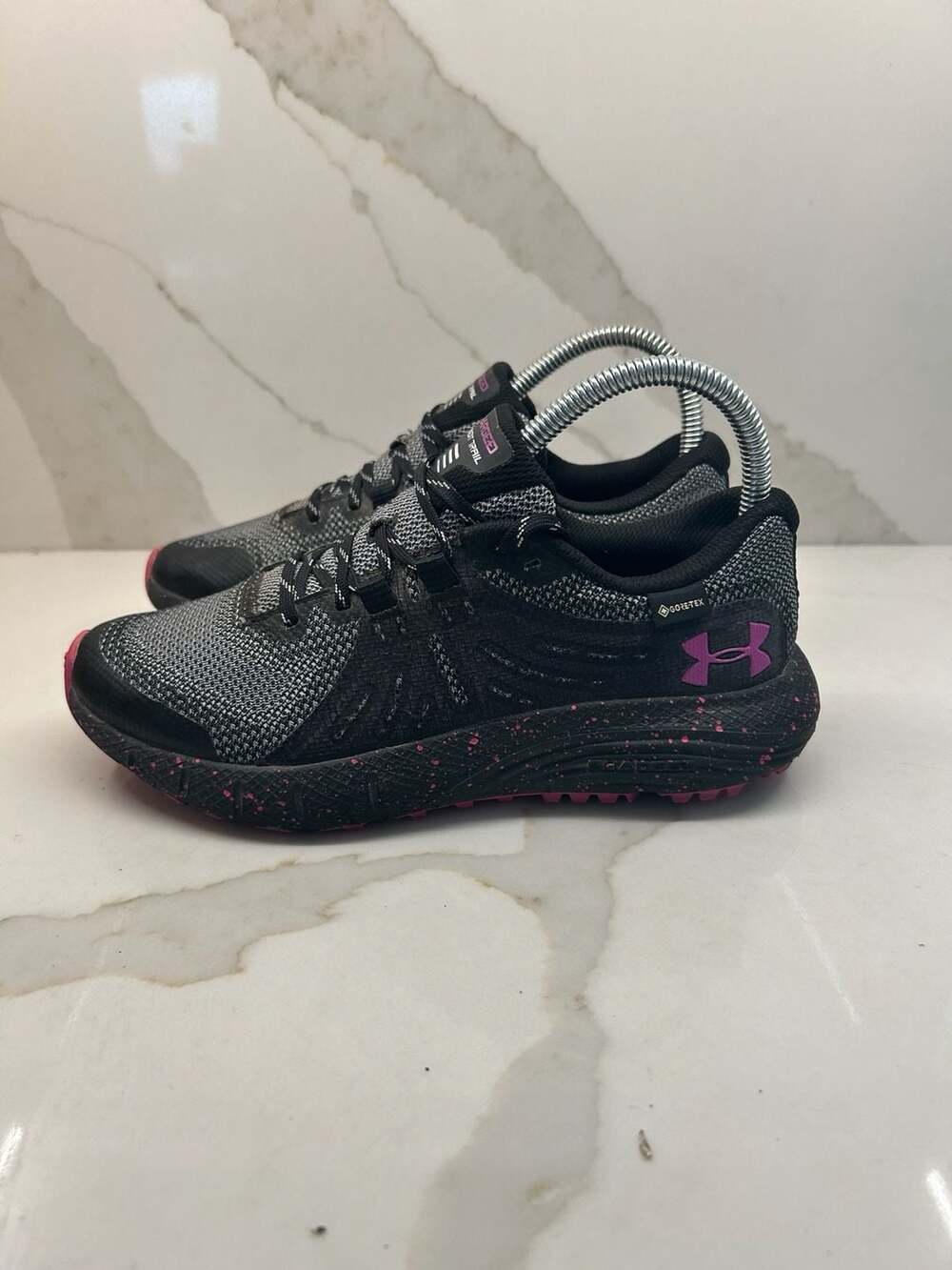 Under Armour Charged Bandit Trail Gore-Tex Running Shoes - Black/Pink, Size